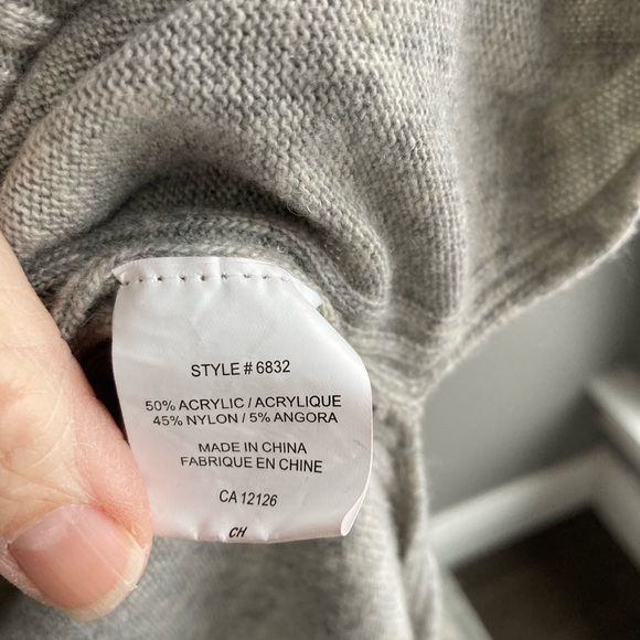 Juli cowel neck sweater size XXL - Picture 4 of 4